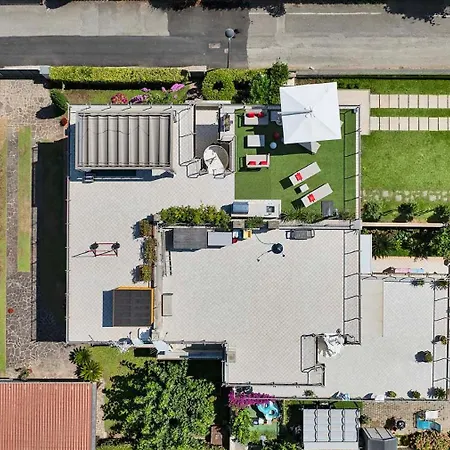 Golden Luxe - Whit Terreace Sea View * Camaiore